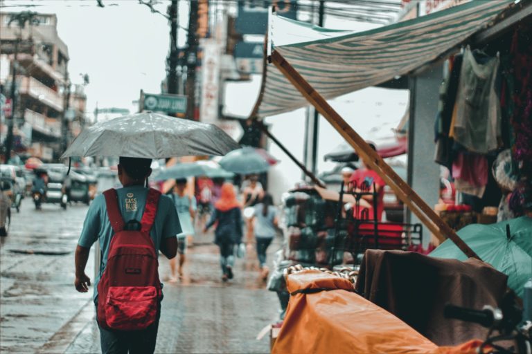 7 IDEAL WAYS TO SPEND A RAINY DAY ON HOLIDAY