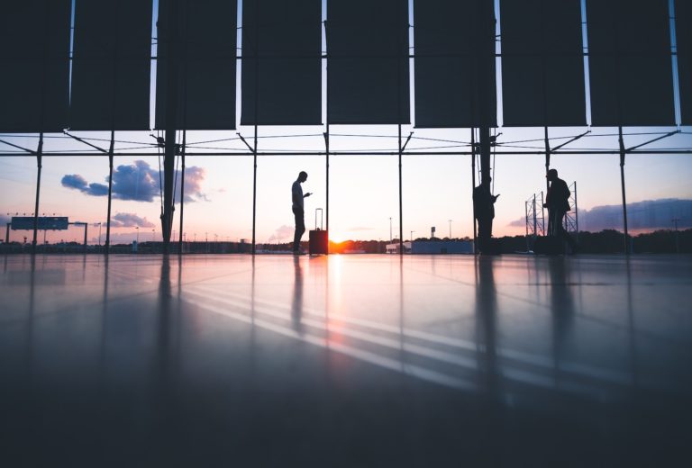 5 IDEAL THINGS TO DO IN THE AIRPORT IF YOUR FLIGHT IS DELAYED
