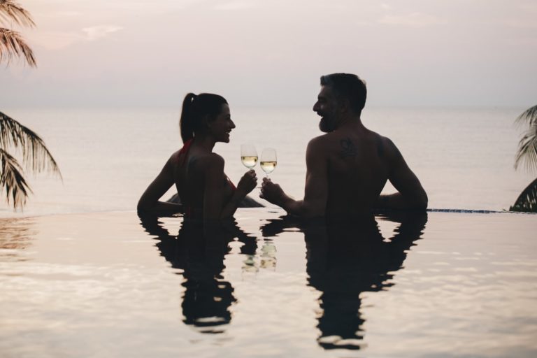 5 IDEAL WAYS TO LIVE THE LUXE LIFE FOR LESS