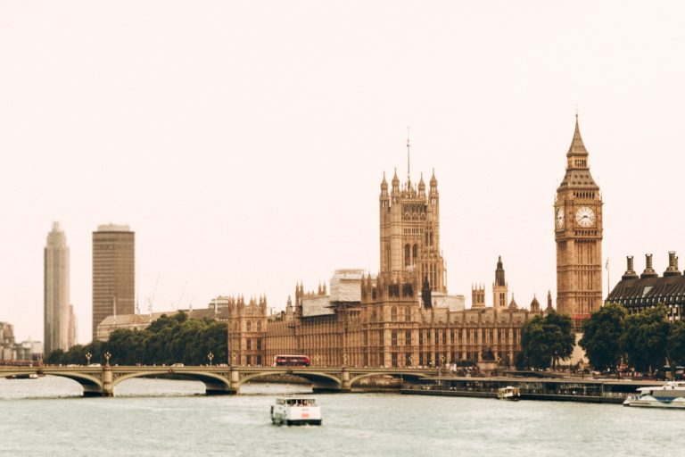 5 IDEAL UK STAYCATION MINI BREAK IDEAS