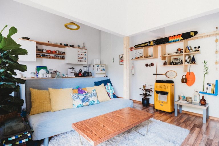 4 IDEAL WAYS TO MAKE YOUR OFF-CAMPUS FLAT FEEL MORE LIKE HOME