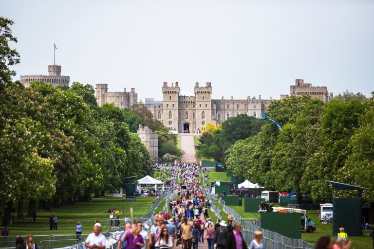 4 IDEAL WAYS TO EXPLORE WINDSOR LIKE A LOCAL 