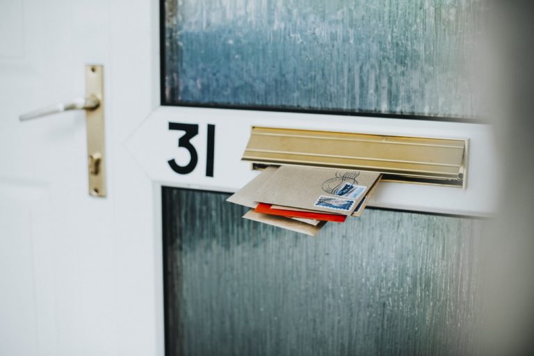 5 IDEAL SECTORS THAT BENEFIT FROM LEAFLET MARKETING 