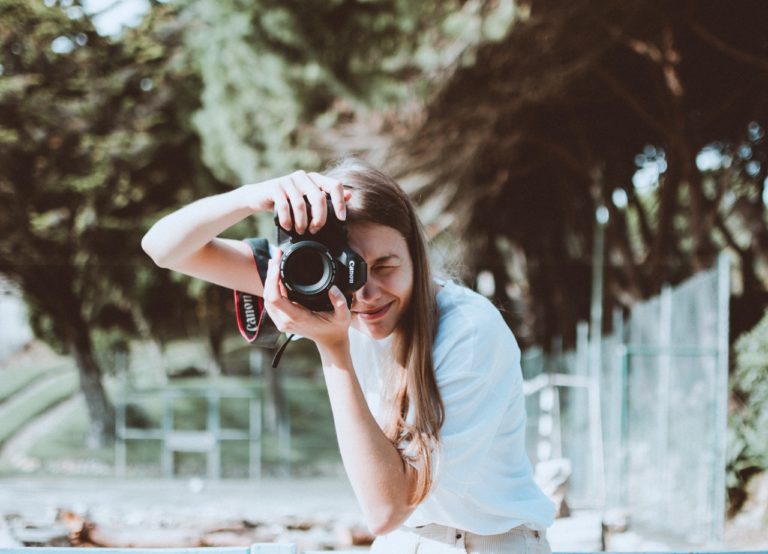 8 Photography Tips For Improving Your Holiday Snaps