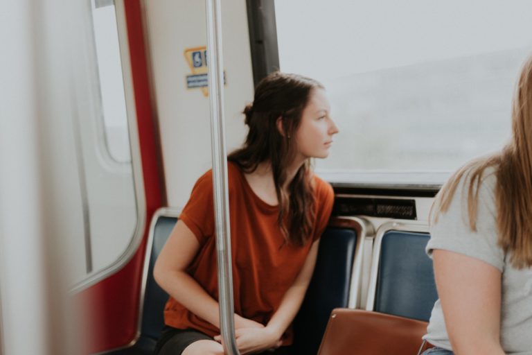 5 IDEAL THINGS NOT TO FORGET WHEN TRAVELLING OVERSEAS 