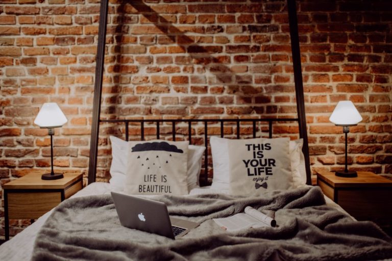 5 STYLISH WALLPAPERS IDEAL FOR GIVING YOUR HOME A FRESH NEW LOOK  