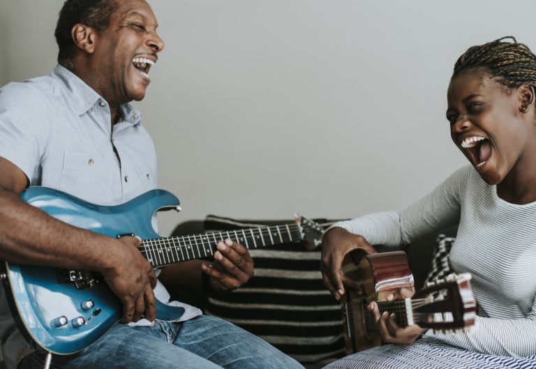 5 IDEAL WAYS TO IMPROVE YOUR WELLBEING WITH MUSIC EDUCATION