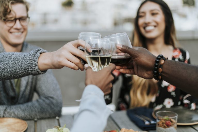 5 Ideal Tips On How To Taste Wine Like A Pro