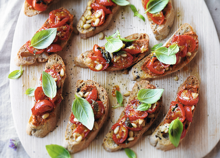 LOCKDOWN LUNCH: BRUSCHETTA WITH SLOW ROASTED TOMATOES