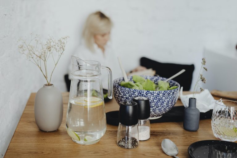 7 WAYS TO MANAGE STRESS AND ANXIETY