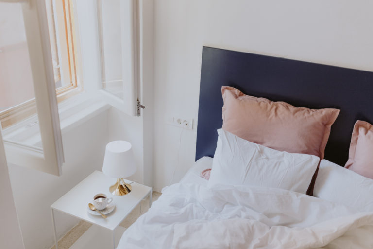 How To Achieve That 5 Star Hotel Bed At Home This Summer