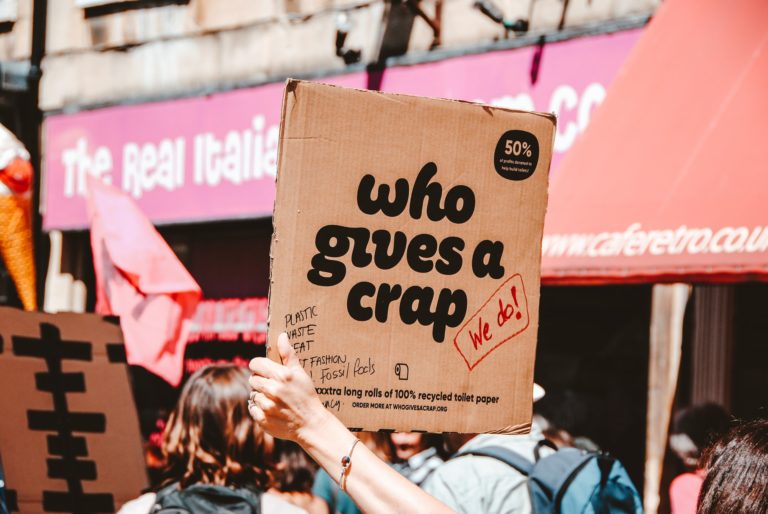 5 WAYS TO REDUCE YOUR EVERYDAY PLASTIC USE