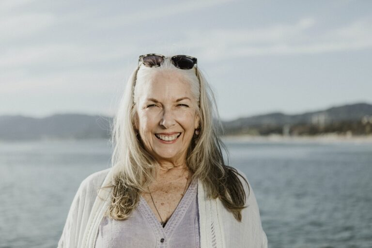 5 ESSENTIAL SUPPLEMENTS FOR SENIORS TO CONSIDER