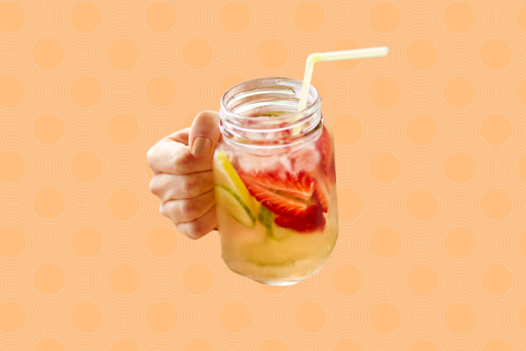 HOW TO PREVENT DEHYDRATION DURING AUSTRALIA’S SCORCHING SUMMER SEASON