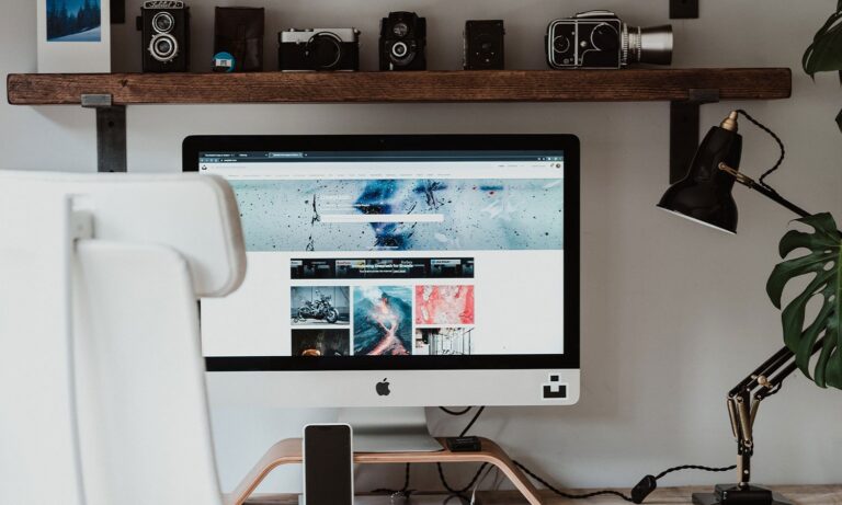 5 TIPS FOR THE IDEAL HOME OFFICE DESK SETUP