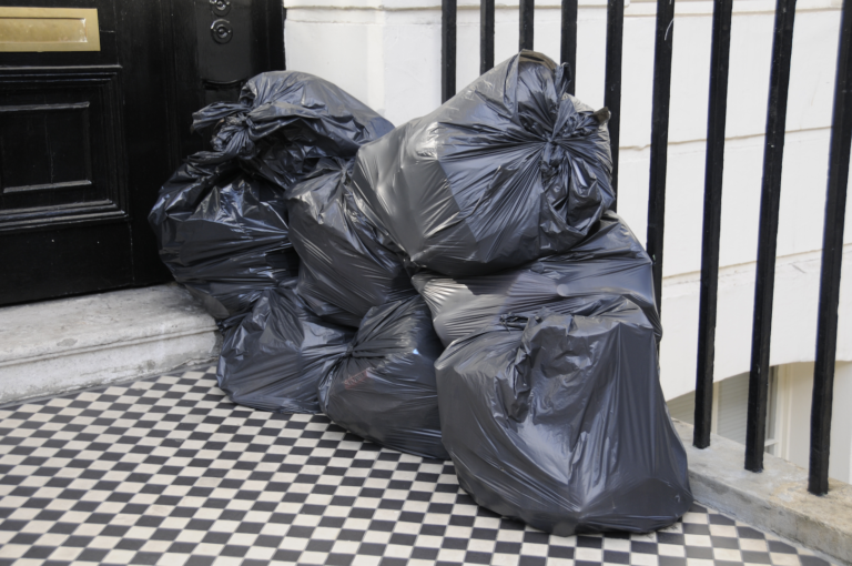 8 REASONS TO HIRE QUICK WASTERS FOR OFFICE WASTE CLEARANCE IN LONDON