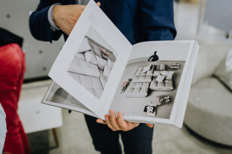 5 WAYS TO ADD A CONTEMPORARY TOUCH TO YOUR INTERIORS