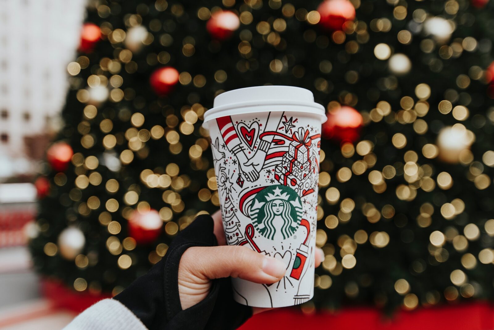 5 REASONS TO GIVE A STARBUCKS GIFT CARD THIS CHRISTMAS Ideal Magazine