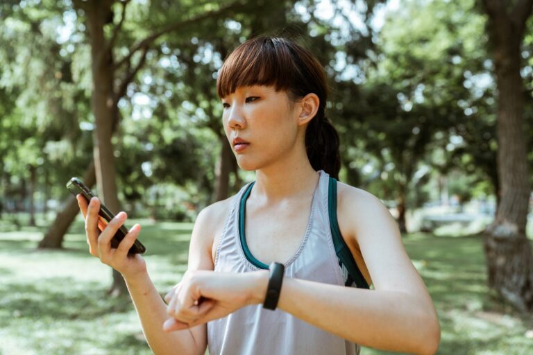 5 ESSENTIAL FITNESS APP FEATURES TO LOOK OUT FOR