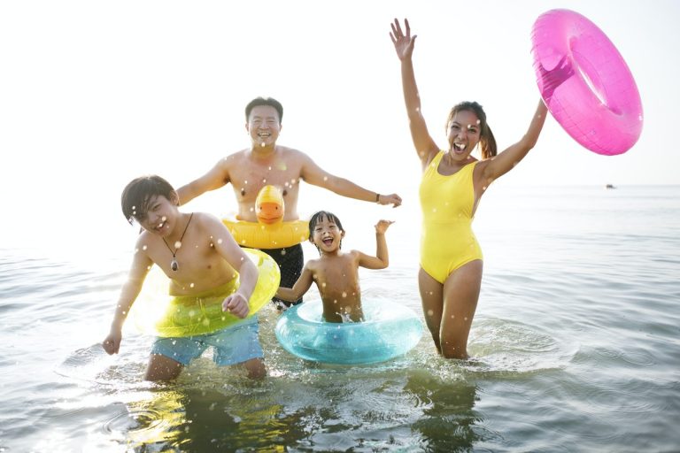 ORGANISING A FAMILY TRIP IN 2021: HOW TO PREPARE AND HAVE A GREAT TIME