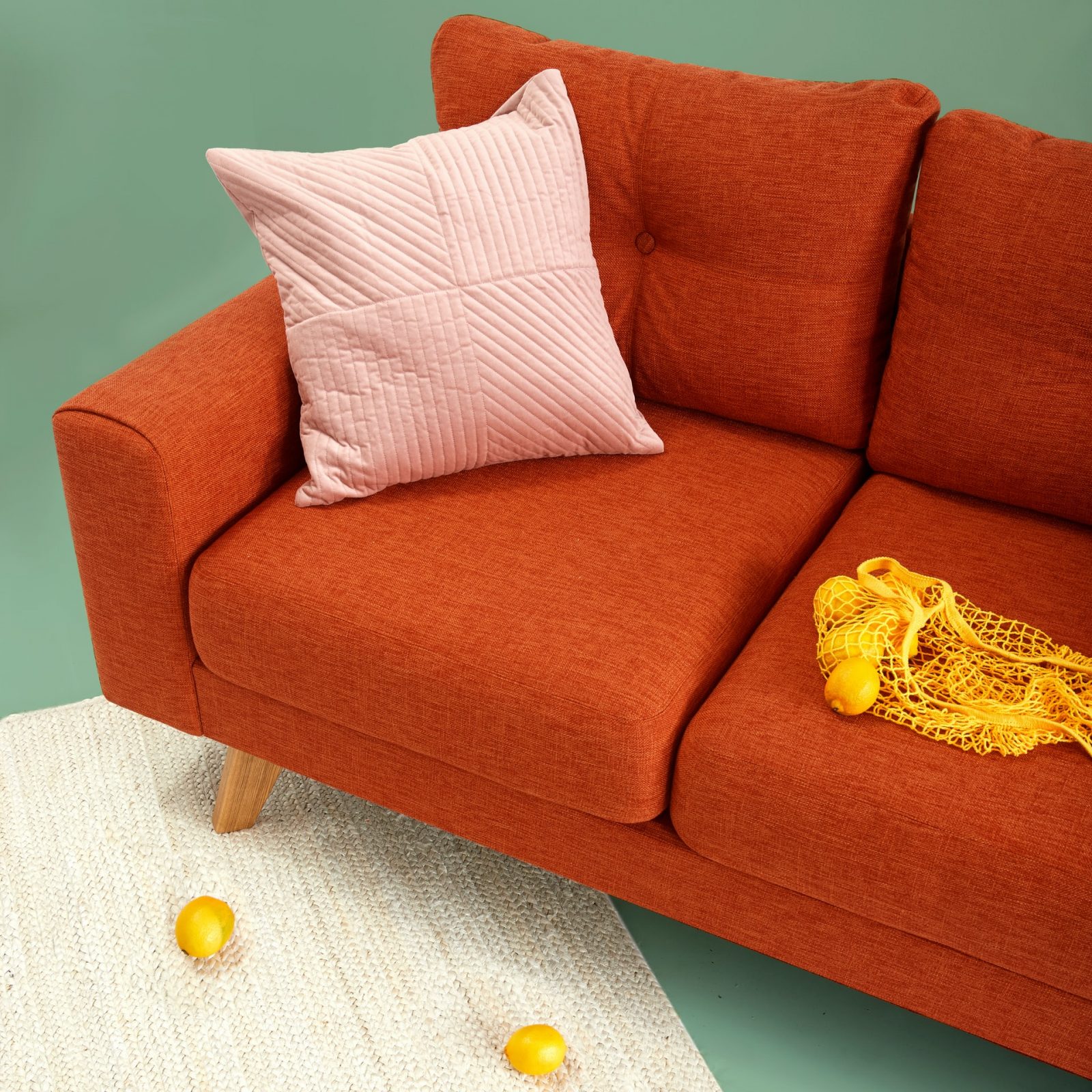 HOW TO CHOOSE THE RIGHT SCATTER CUSHIONS FOR YOUR SOFA 8