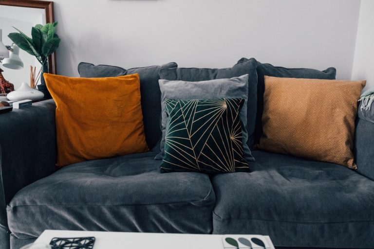8 Considerations When Choosing The Right Scatter Cushions For Your Sofa