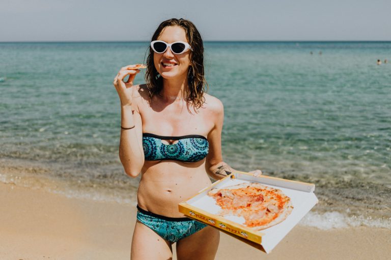 THE BEST SUSTAINABLE TAKEAWAYS FOR SUMMER