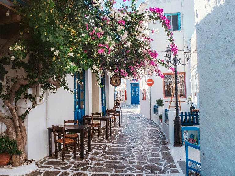 5 WAYS TO TRAVEL TO GREECE WITHOUT LEAVING THE HOUSE 