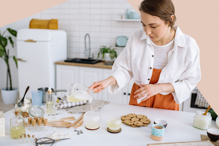 MAKE YOUR INDOOR DAYS COLORFUL: BEST CRAFTS FOR WINTER WEEKENDS