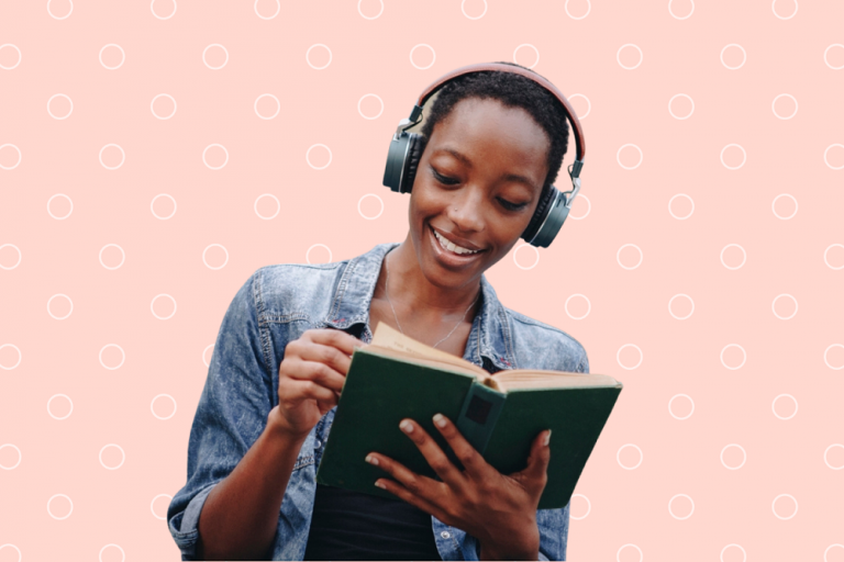 7 IDEAL GIFTS TO GIVE A BOOKWORM THIS CHRISTMAS