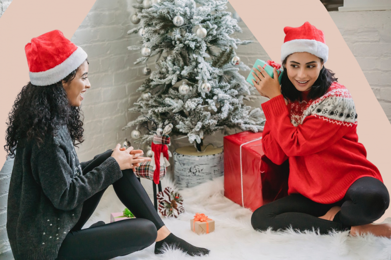 GIFT IDEAS FOR YOUR FRIENDS WHO LOVE TRAVELLING