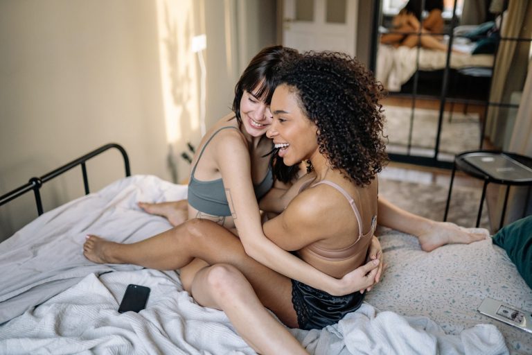 12 IDEAS TO BLOW YOUR PARTNER AWAY ON YOUR WEDDING ANNIVERSARY