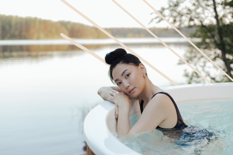 WHAT ARE THE POTENTIAL BENEFITS OF SOAKING IN A HOT TUB?