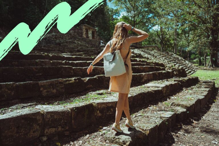 10 Ideal Gift Ideas For Your Travel Obsessed Friend