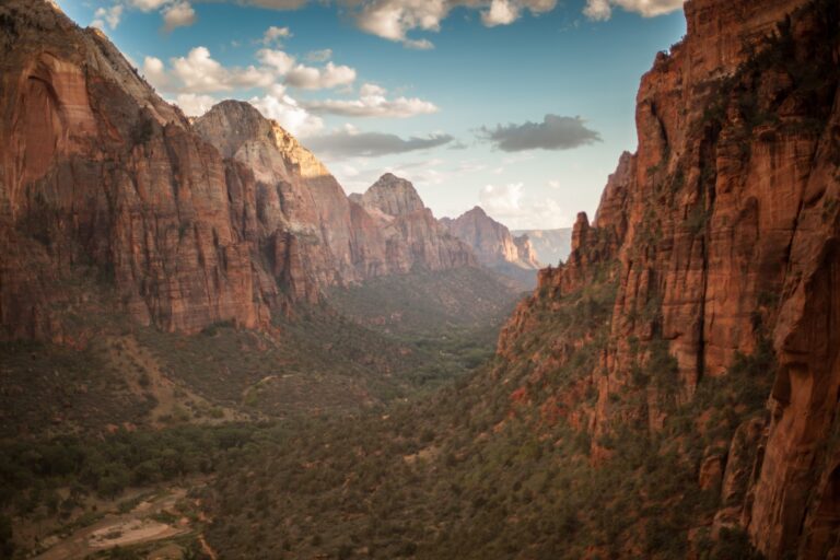 6 Must-Visit National Parks in the USA: A Nature Lover’s Guide
