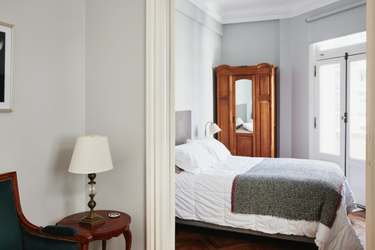 11 Essential Elements That Define Timeless Interior Design