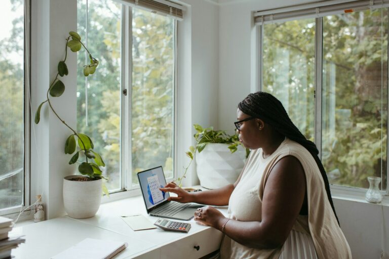 8 Steps To A More Sustainable Home Office Set-Up