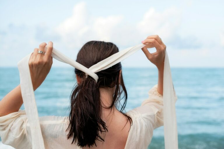 From Rhinestones To Snap Clips: 10 Stylish Hair Accessories To Add A Pop Of Personality To Your Late Summer Outfit