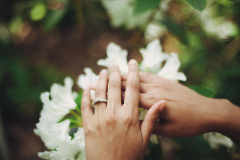 7 Tips For Buying Second Hand Engagement Rings