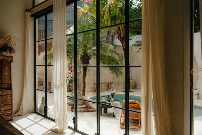 7 Great Ways To Achieve Tropical Chic In Your Interior Design