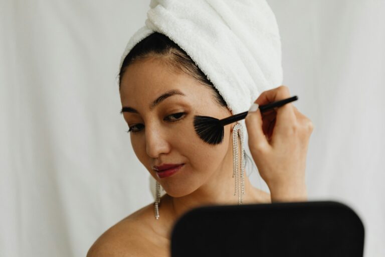 7 Tips For Better Organising Your Makeup Bag 