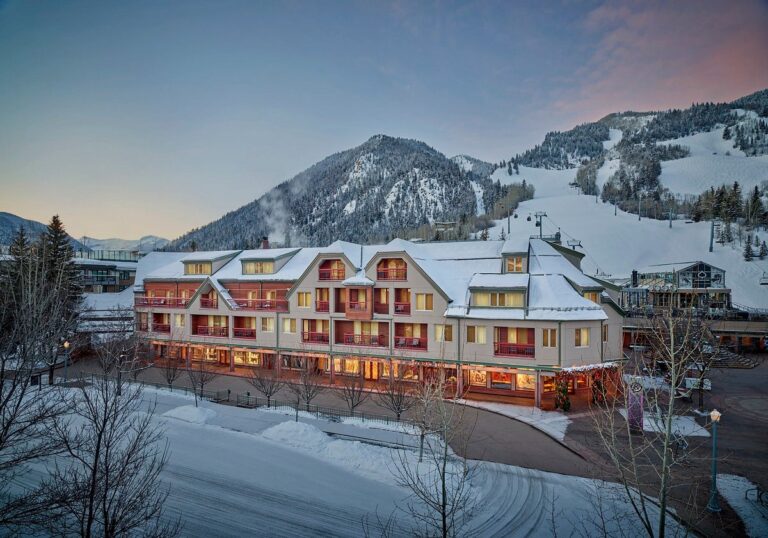 5 Of The World’s Most Luxurious Ski Hotels