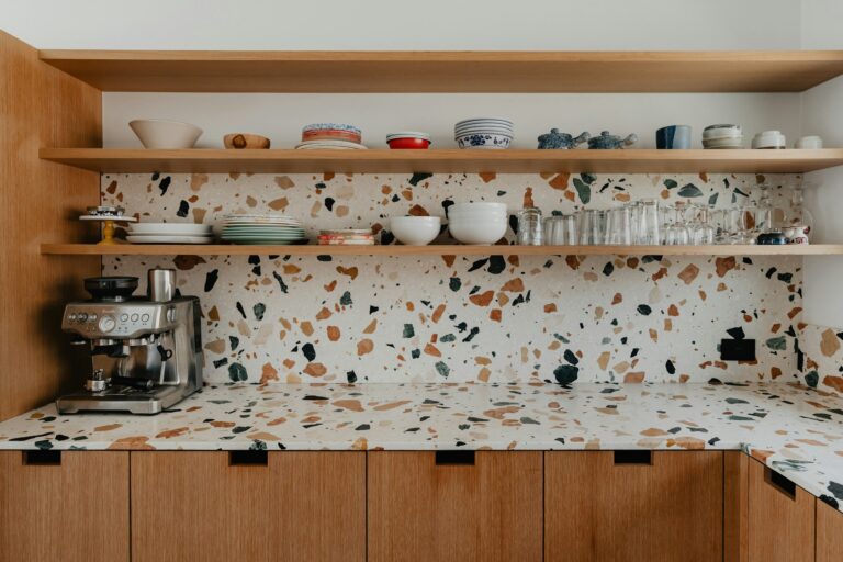 5 IDEAL WAYS TO ADD COLOUR TO YOUR KITCHEN