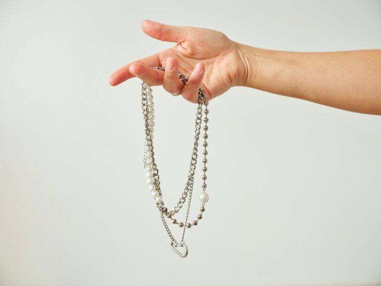 How To Style A Silver Chain So It Looks Chic, Not Naff