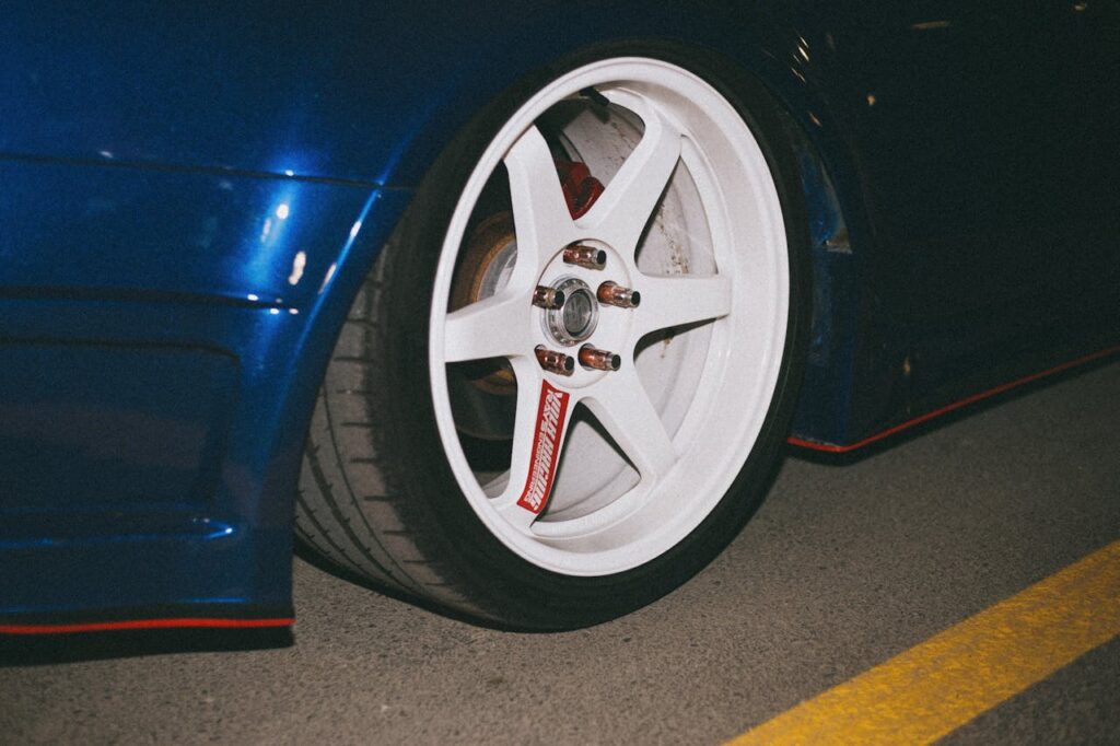 alloy wheel
